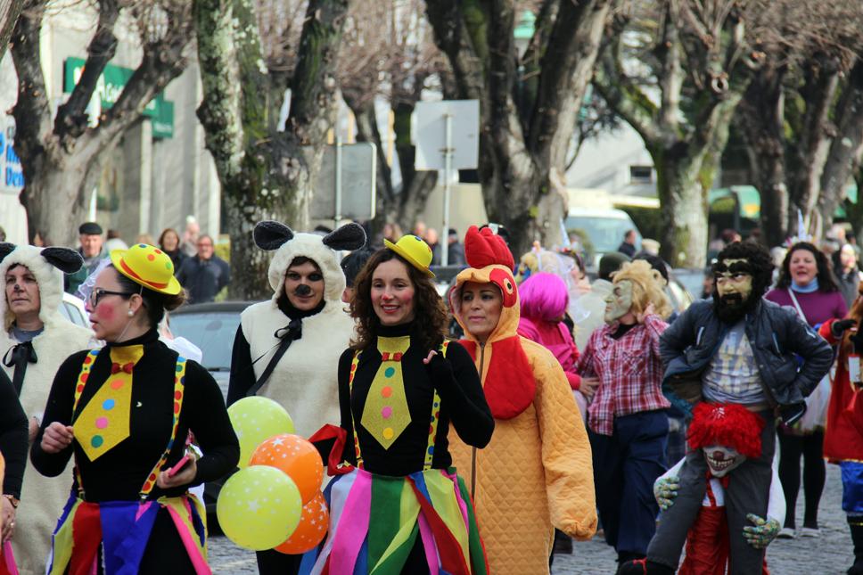 Três dias de folia no carnaval de Vila Marim