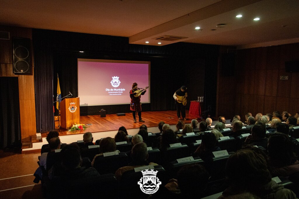 Dia do Município Assinalado com Homenagens a Personalidades