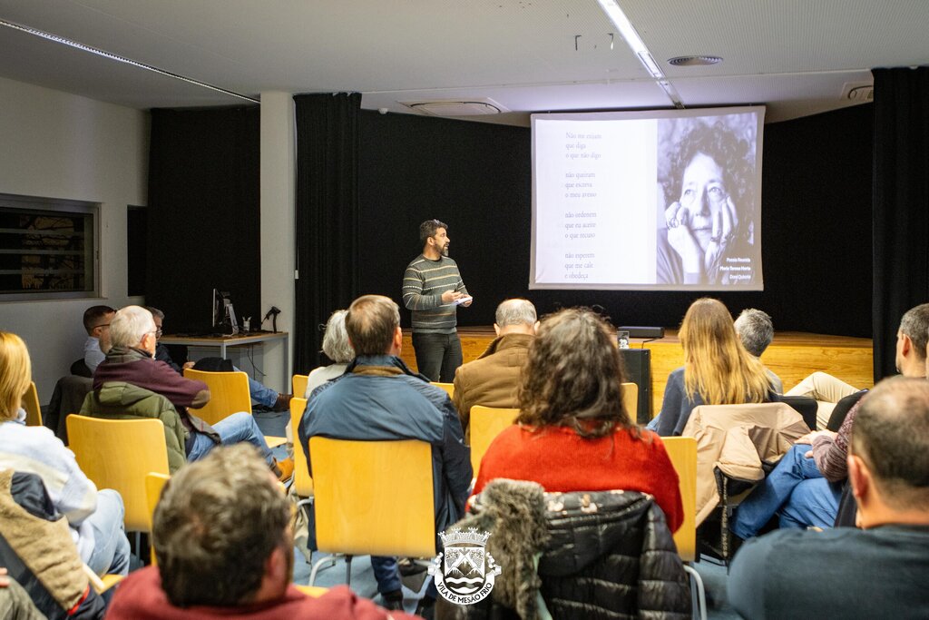 «…Além da Sala de Espera» na Biblioteca Municipal de Mesão Frio