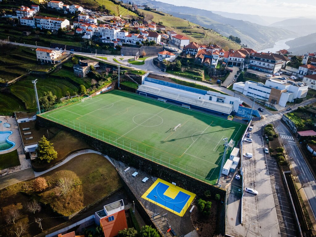 Fotografia do Estádio Municipal de Mesão Frio